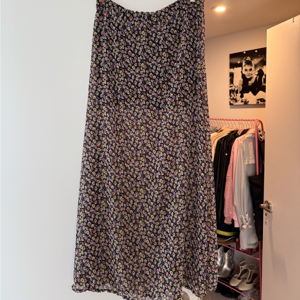 Brandy Melville Floral Print Skirt